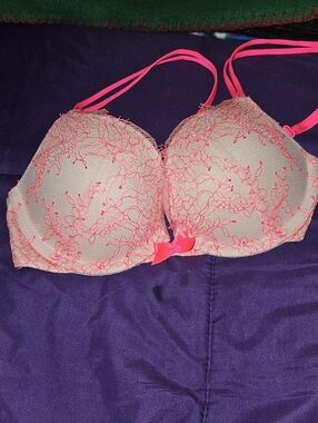 Victoria Secrert Push Up Bra 34A